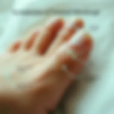 Diagram illustrating the symptoms of toenail breakage and pain